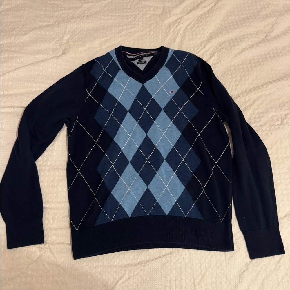 Tommy Hilfiger Men's Navy and Light Blue Argyle V-Neck Sweater